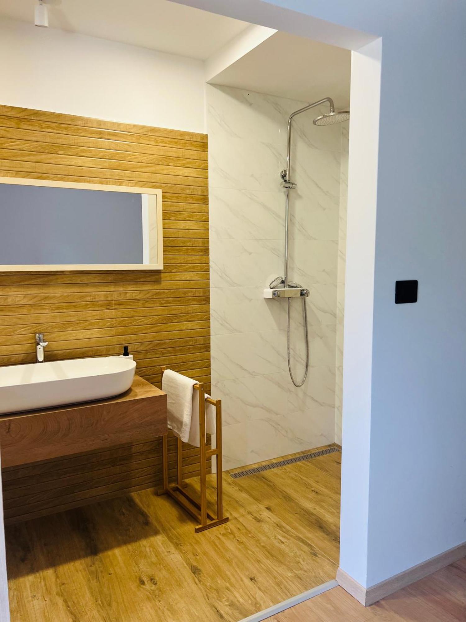 Vila Prisunca Jacuzzi & Swimming Pool Pazin Bagian luar foto